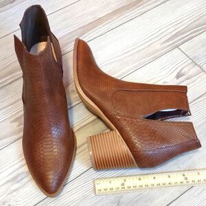 (58-2117)  ZBY Open Ankle Boots Size 9.5